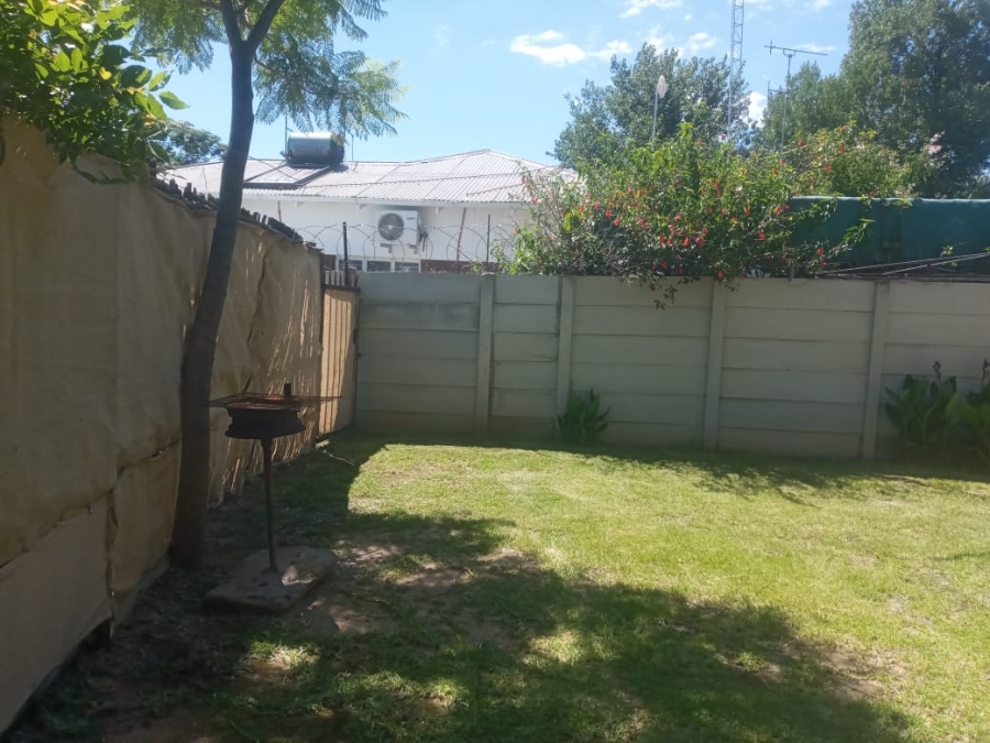 5 Bedroom Property for Sale in Odendaalsrus Free State